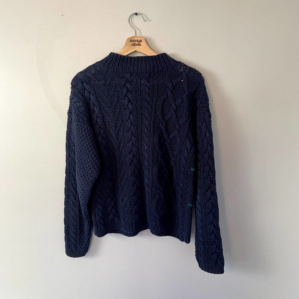 Vintage Hand Knit Cable Knit Floral Sweater in Navy Size Small - Picture 10 of 13